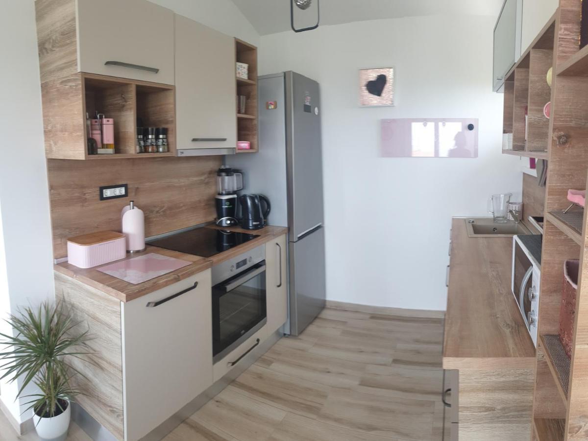 Mia 2 Apartment